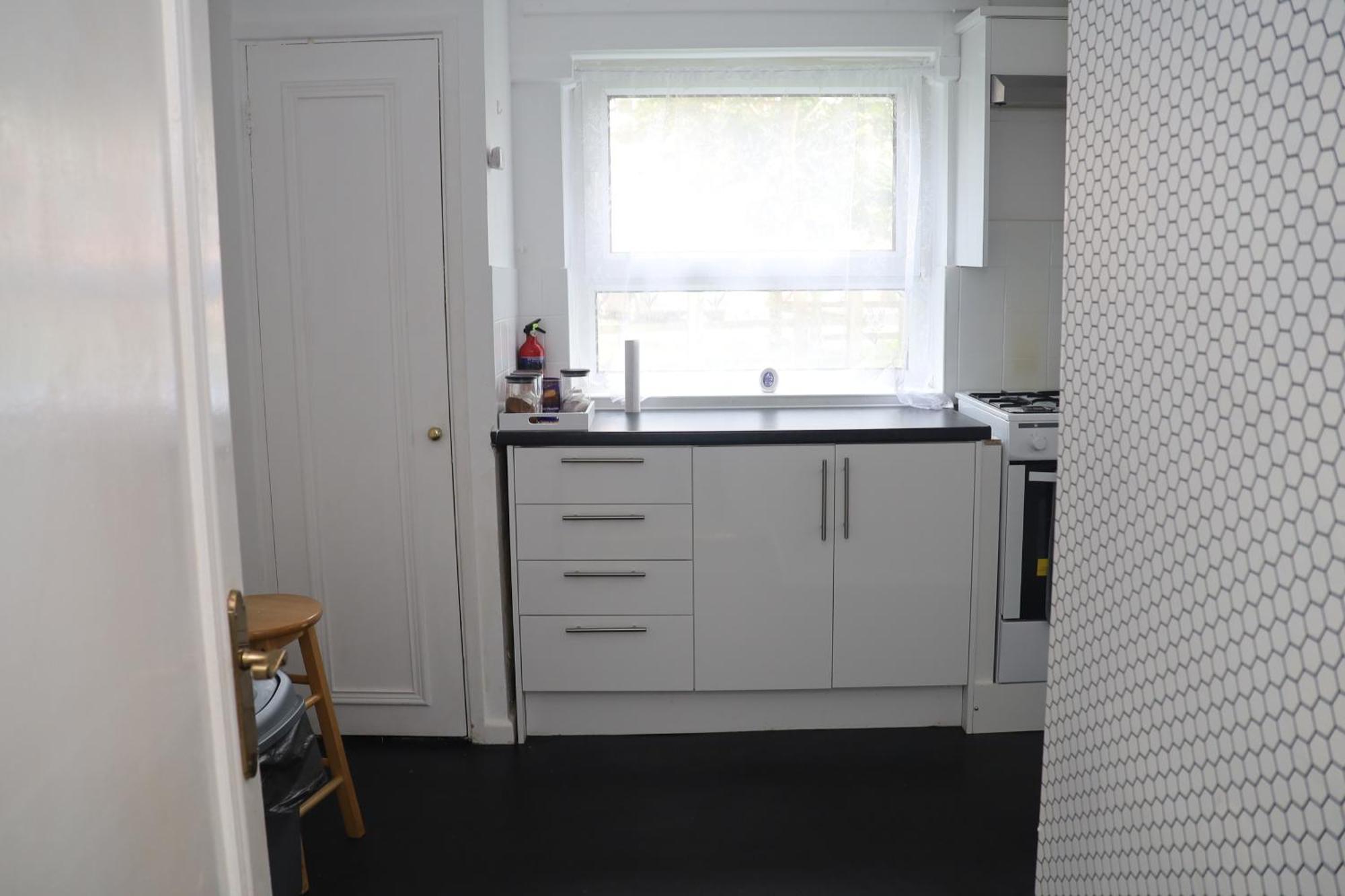 Superb 3 Bedroom Flat In Стаффорд Екстер'єр фото